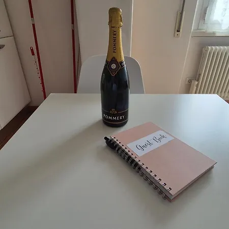 La Casina Di Benedetta Apartamento *